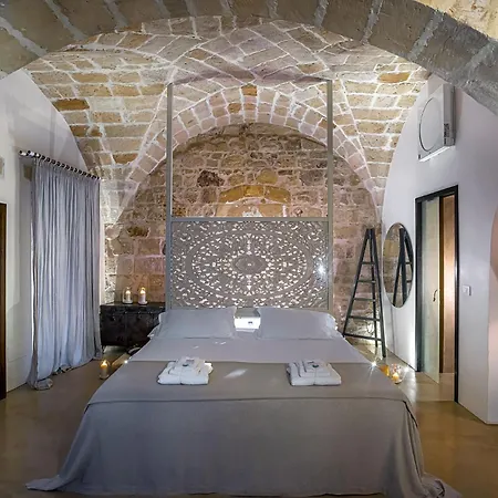 Palazzo Sant'anna Лечче